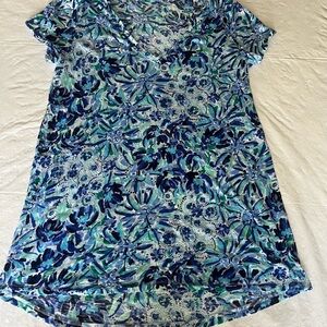 Lilly Pulitzer Blue & Aqua Floral V-Neck Short Sleeve Tee